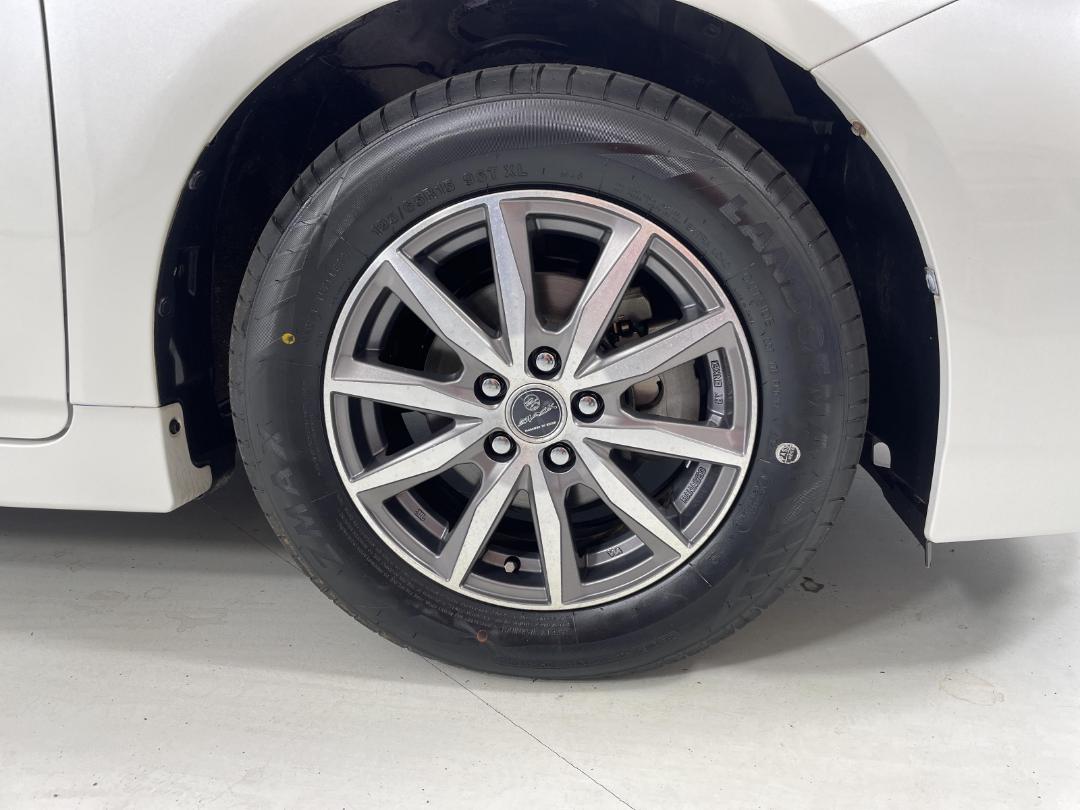 Photo '9' of Toyota Prius Photo '9' of Toyota Prius