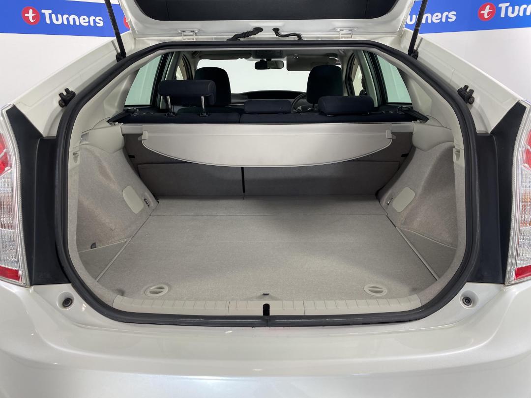 Photo '14' of Toyota Prius Photo '14' of Toyota Prius