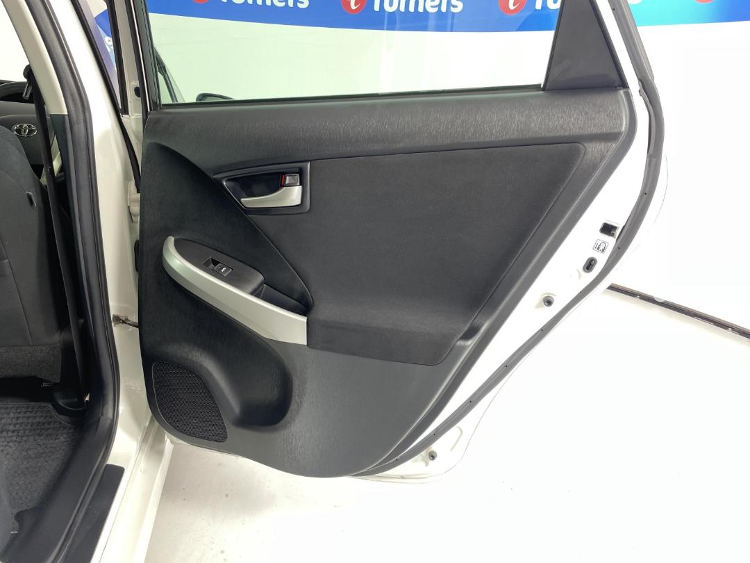 Photo '19' of Toyota Prius Photo '19' of Toyota Prius