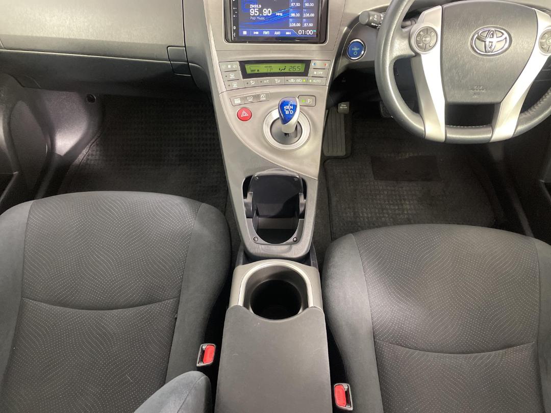 Photo '18' of Toyota Prius Photo '18' of Toyota Prius