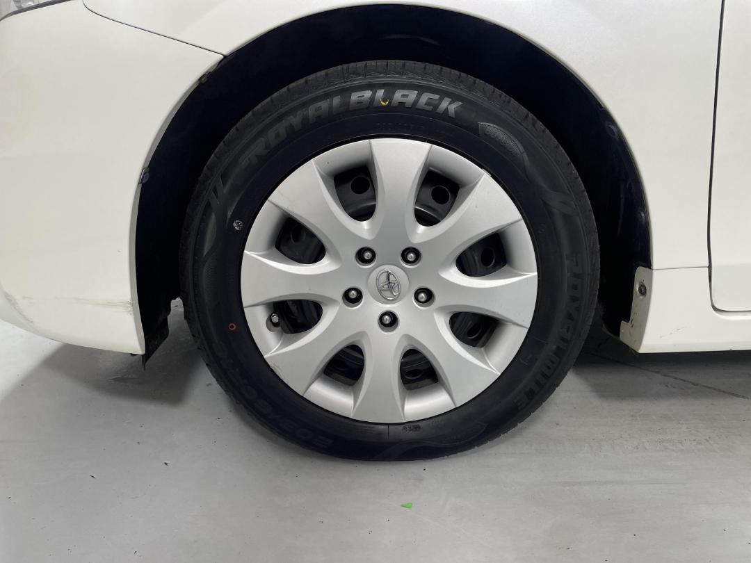 Photo '10' of Toyota Prius