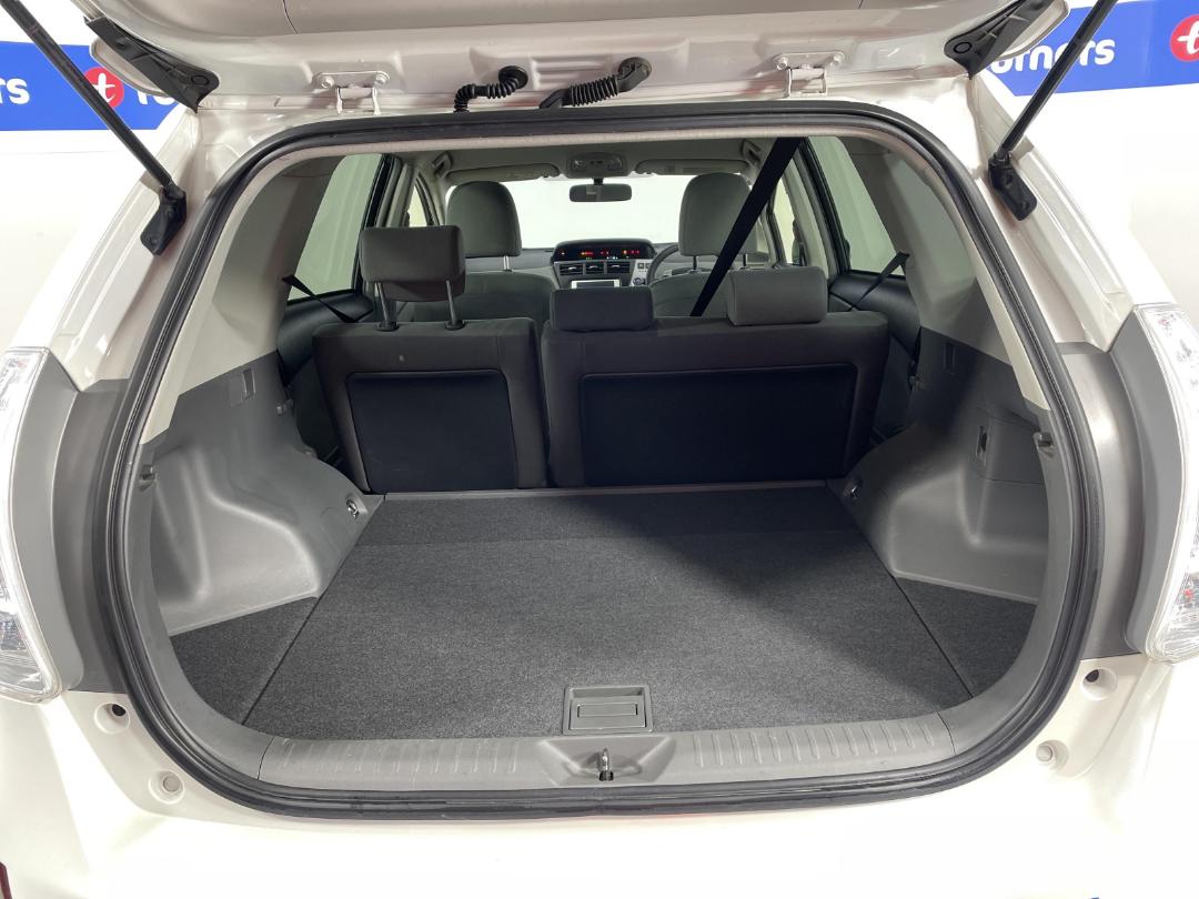 Photo '14' of Toyota Prius