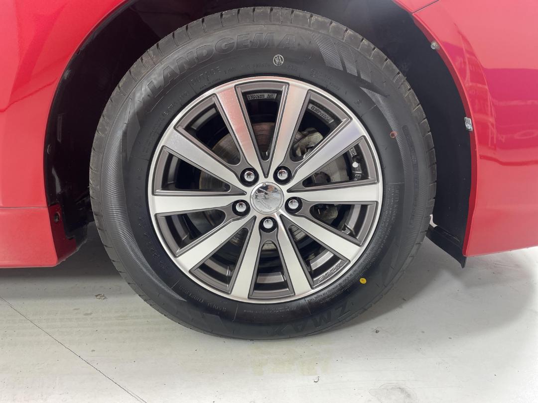 Photo '9' of Toyota Prius