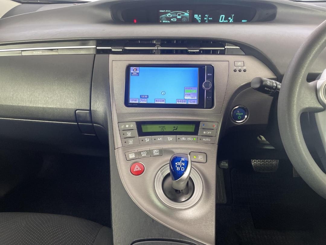 Photo '18' of Toyota Prius