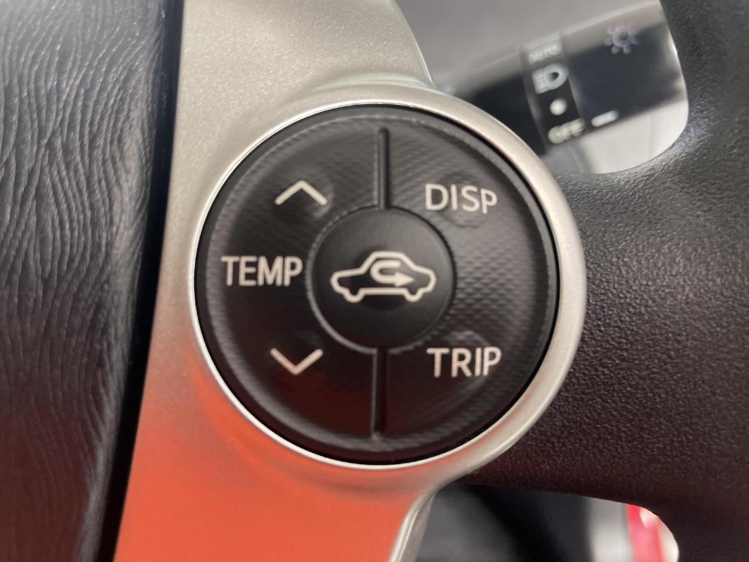 Photo '24' of Toyota Prius