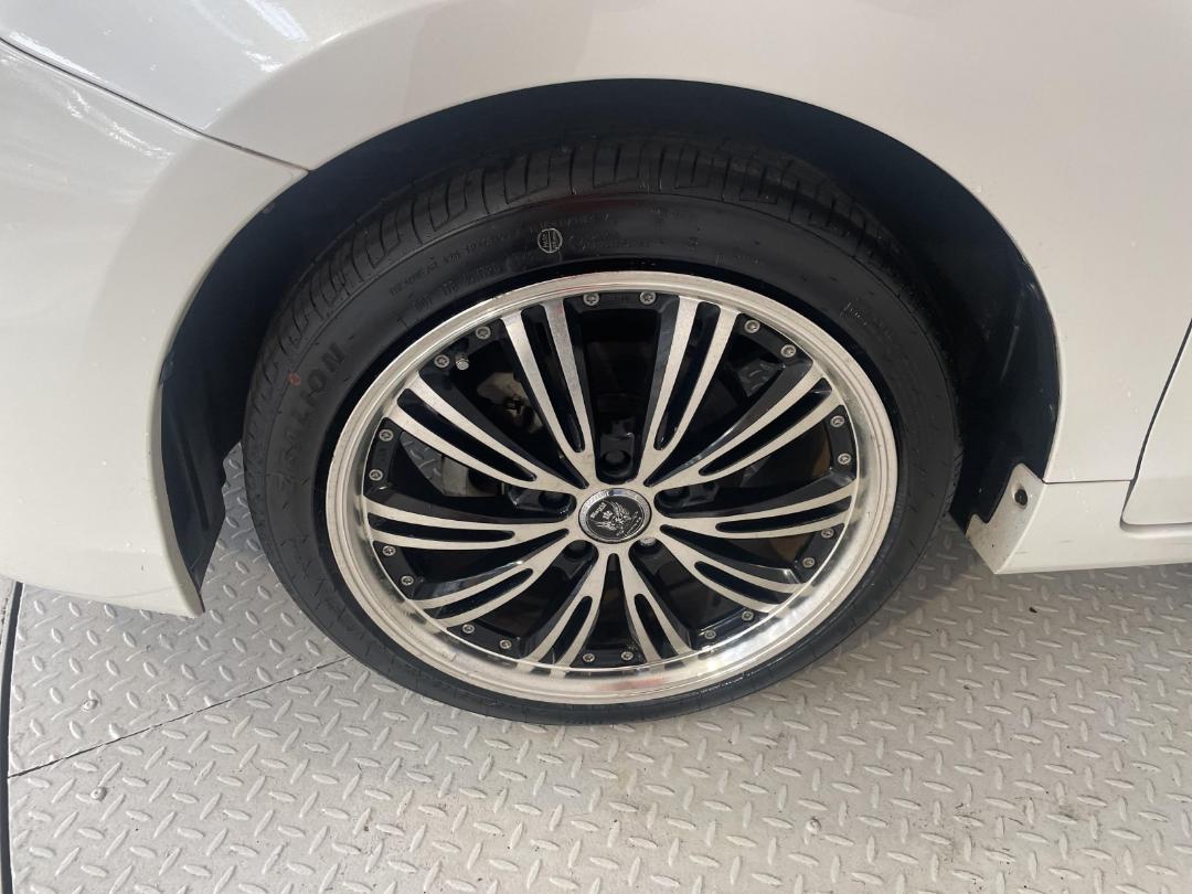 Photo '10' of Toyota Prius