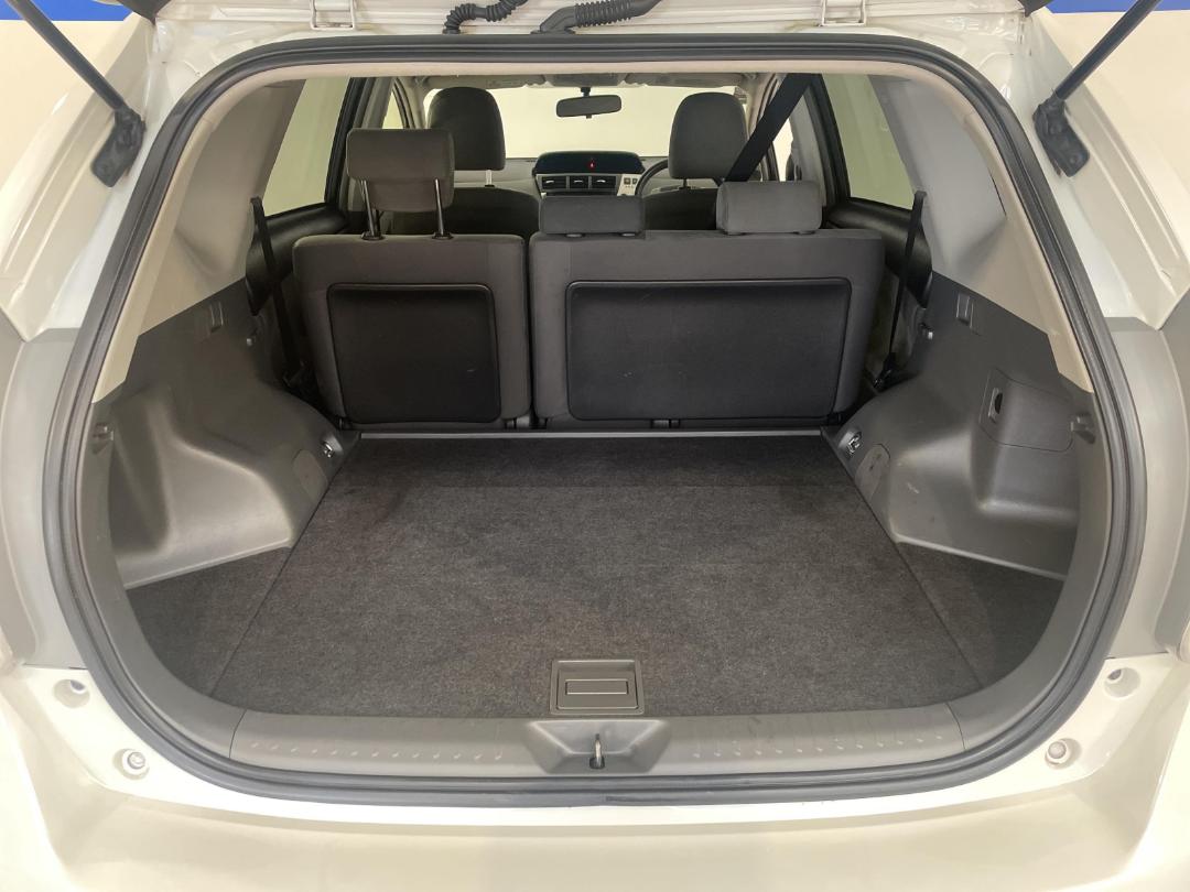 Photo '14' of Toyota Prius