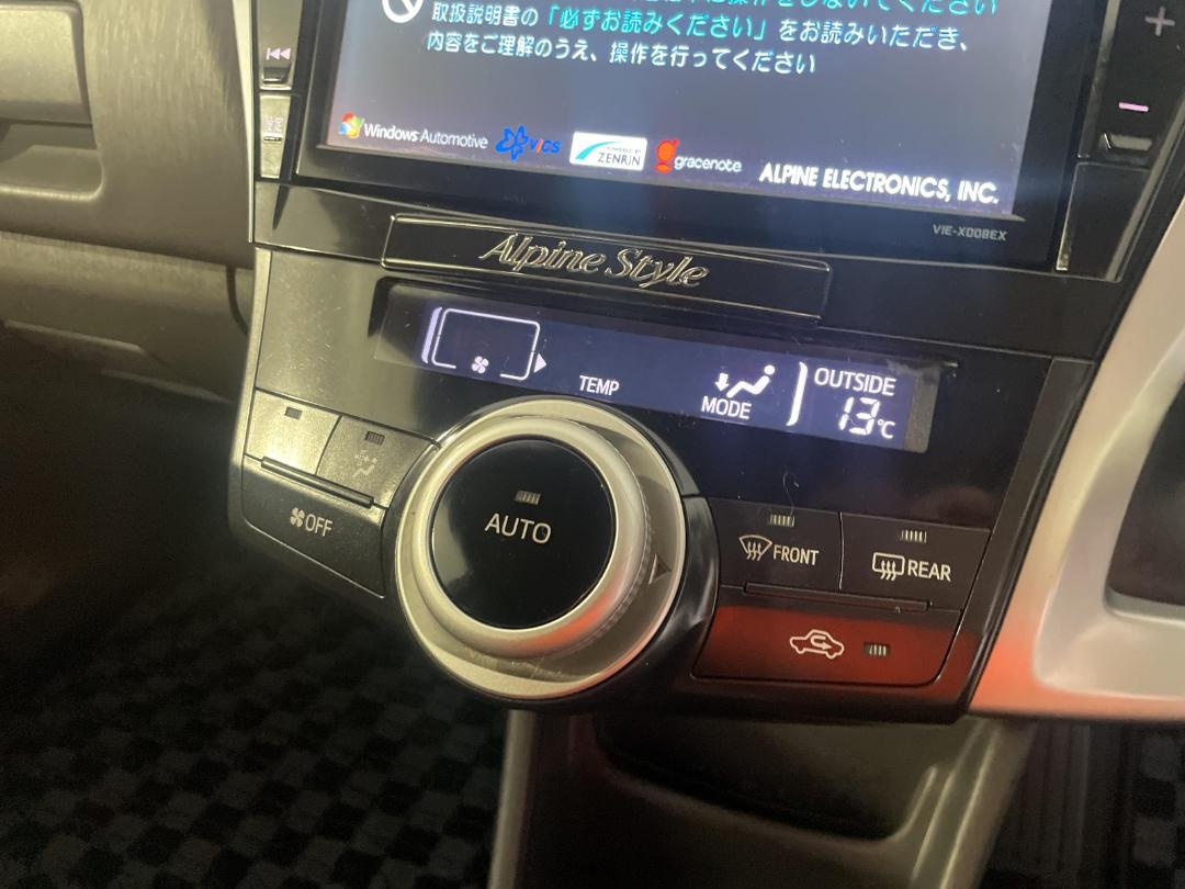 Photo '30' of Toyota Prius