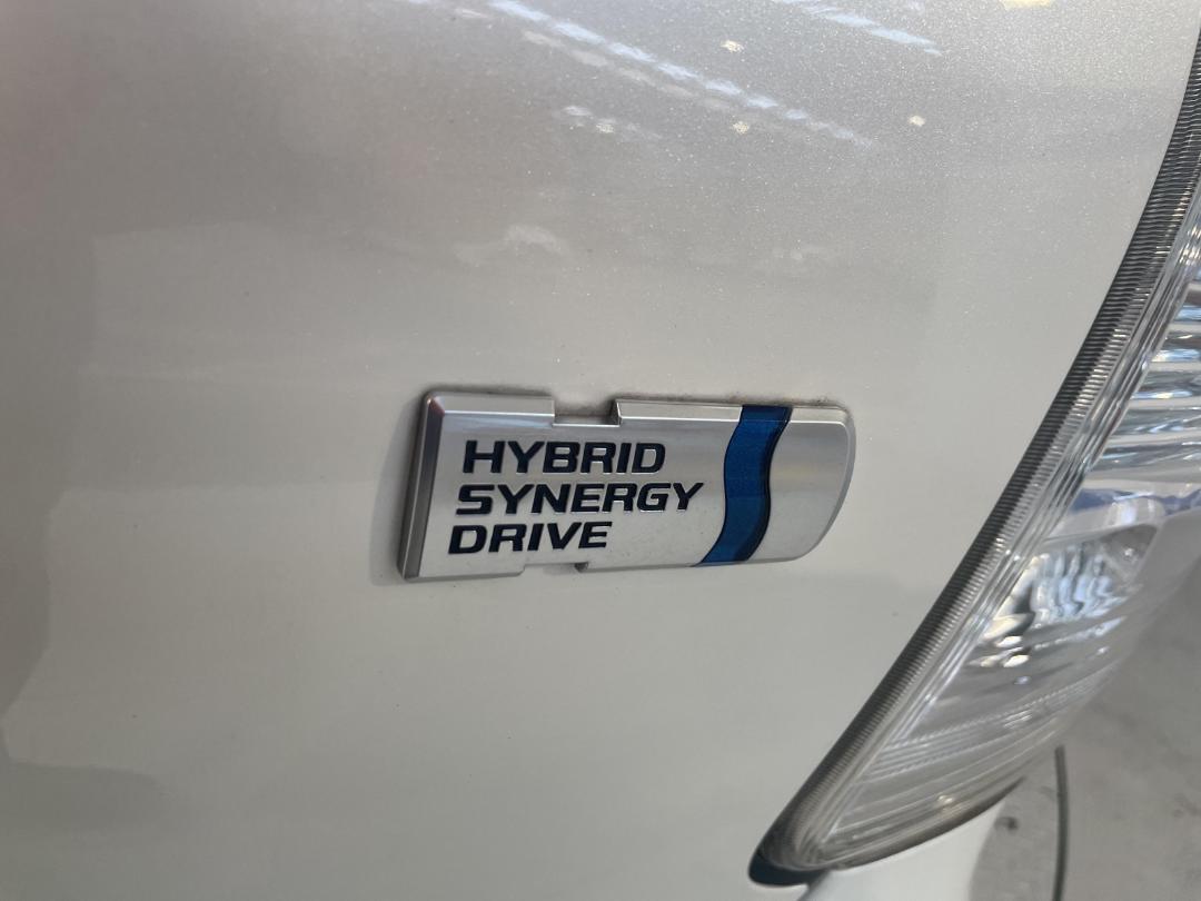 Photo '36' of Toyota Prius