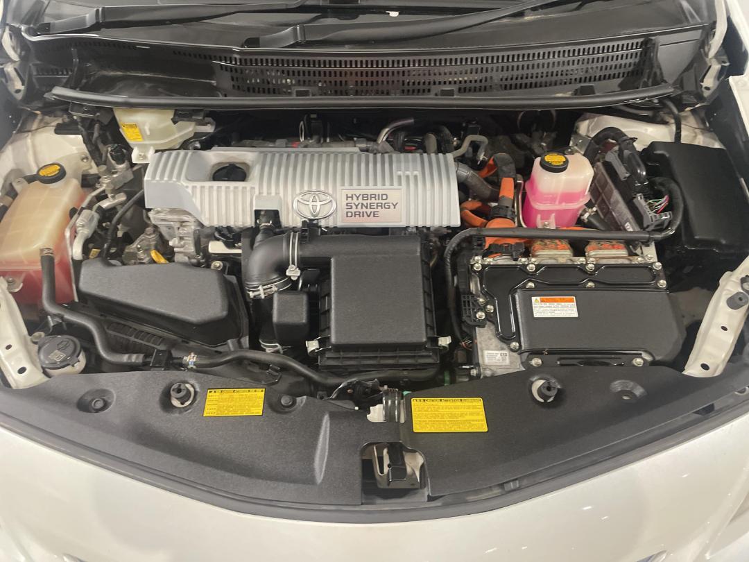 Photo '13' of Toyota Prius