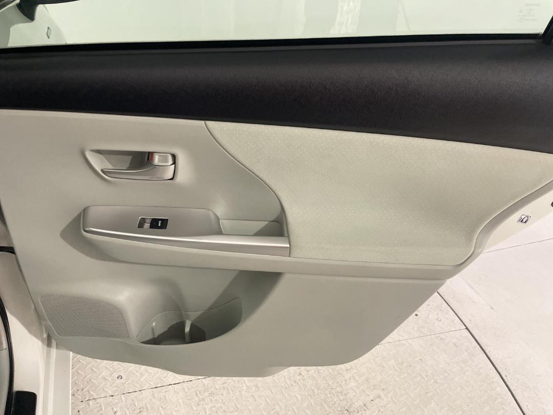 Photo '19' of Toyota Prius