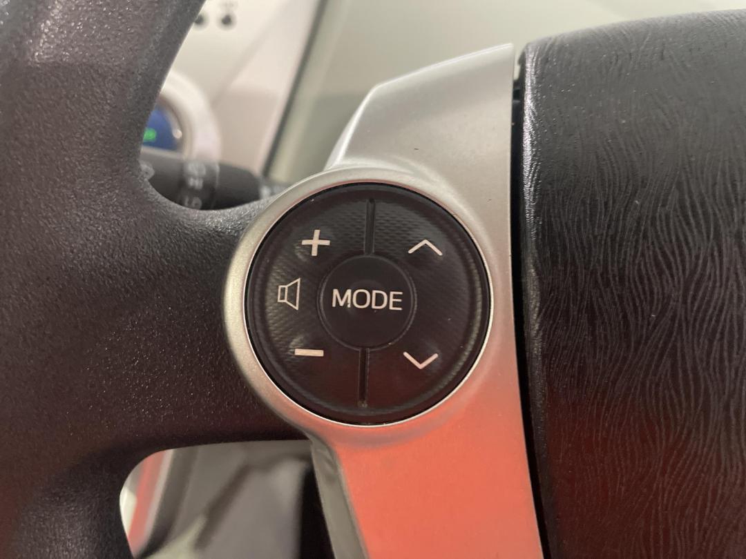 Photo '27' of Toyota Prius