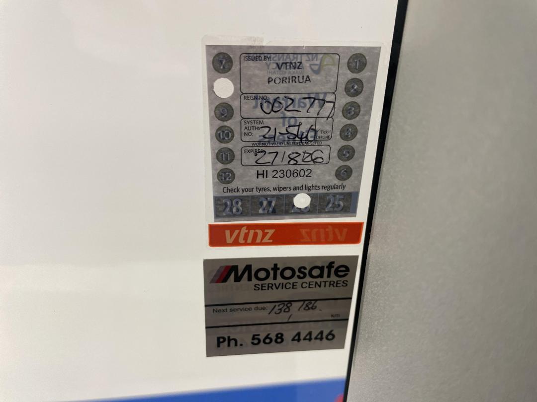 Photo '33' of Toyota Prius