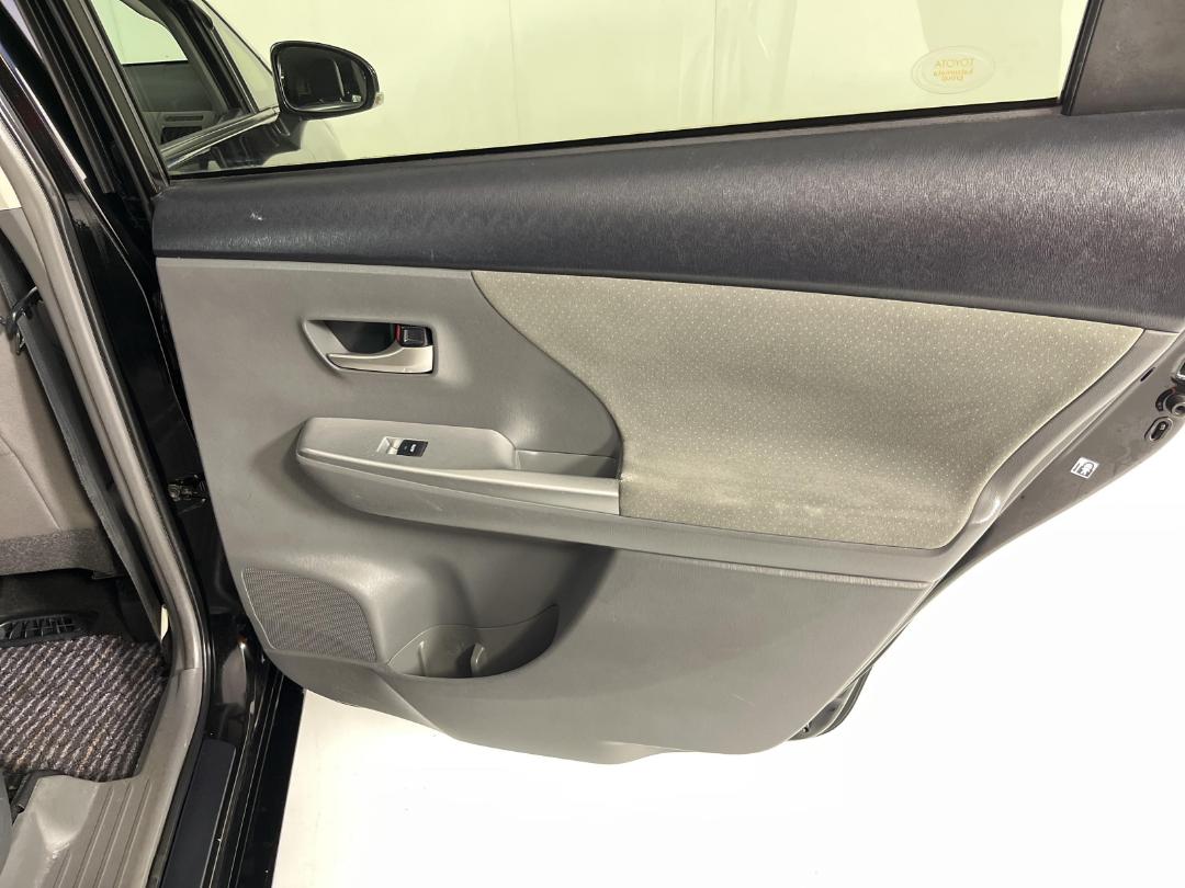 Photo '19' of Toyota Prius Photo '19' of Toyota Prius