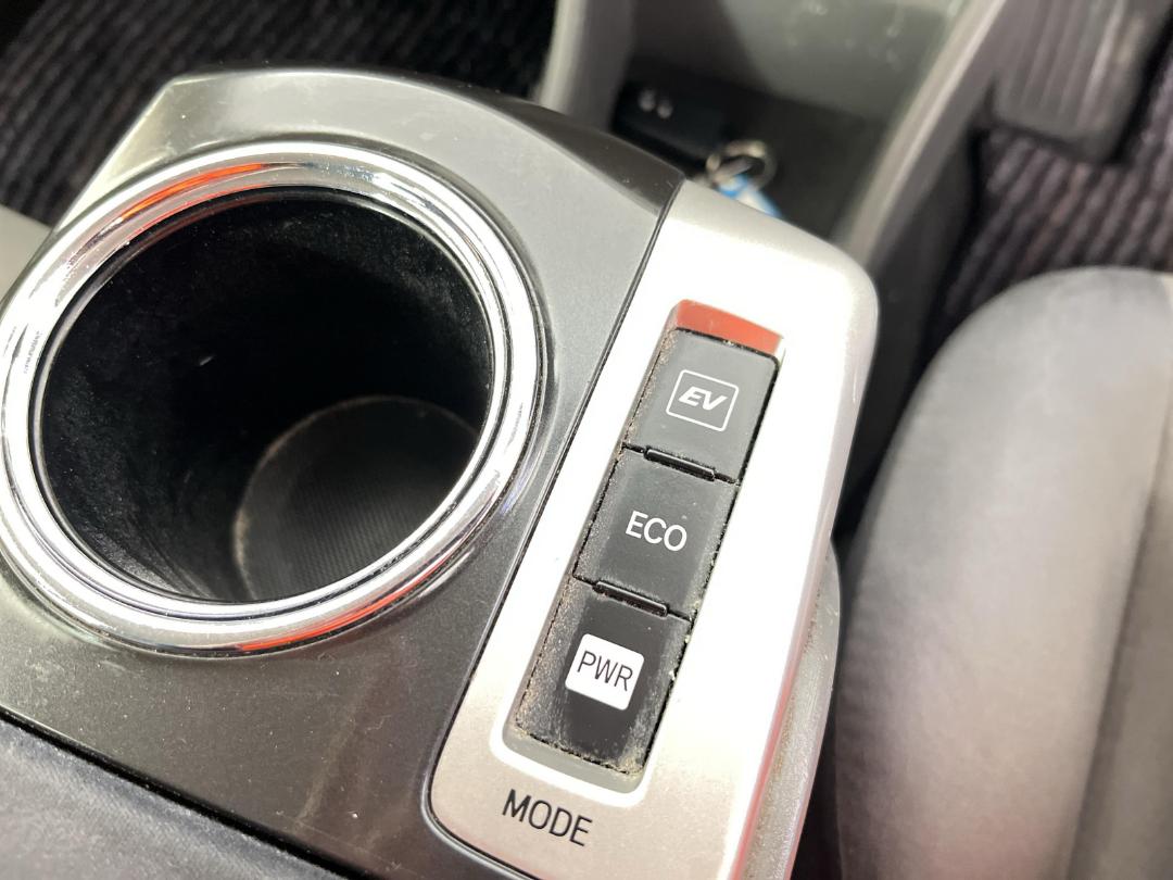 Photo '24' of Toyota Prius Photo '24' of Toyota Prius