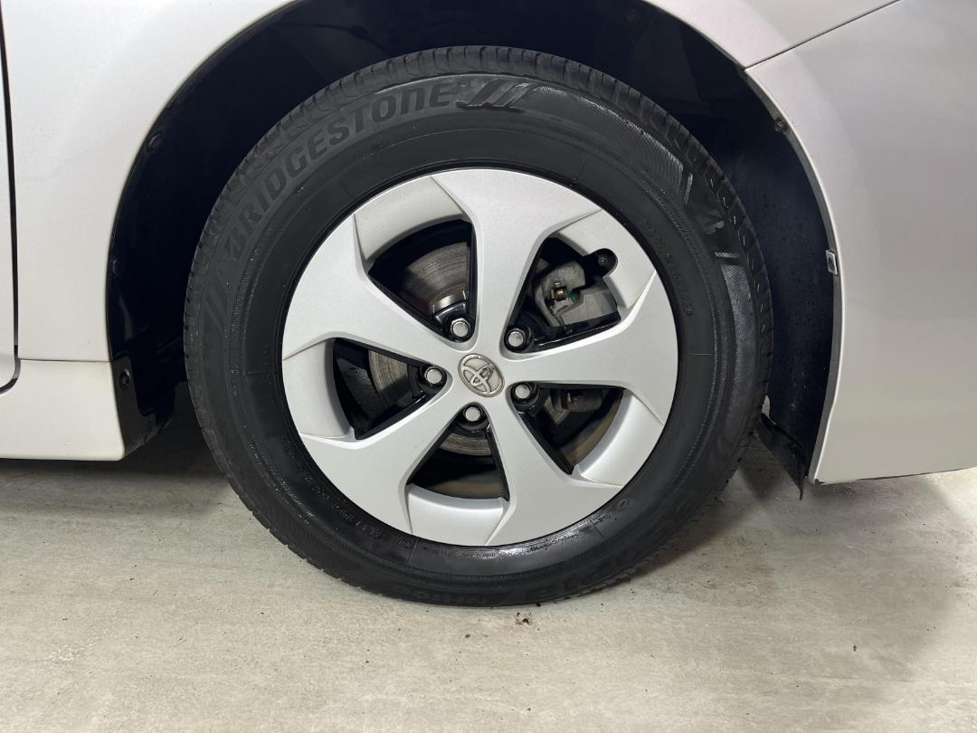 Photo '9' of Toyota Prius