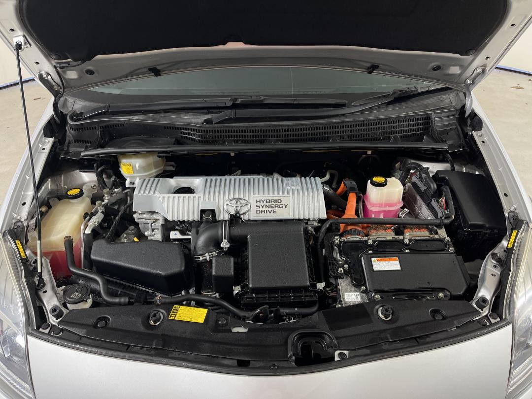 Photo '13' of Toyota Prius