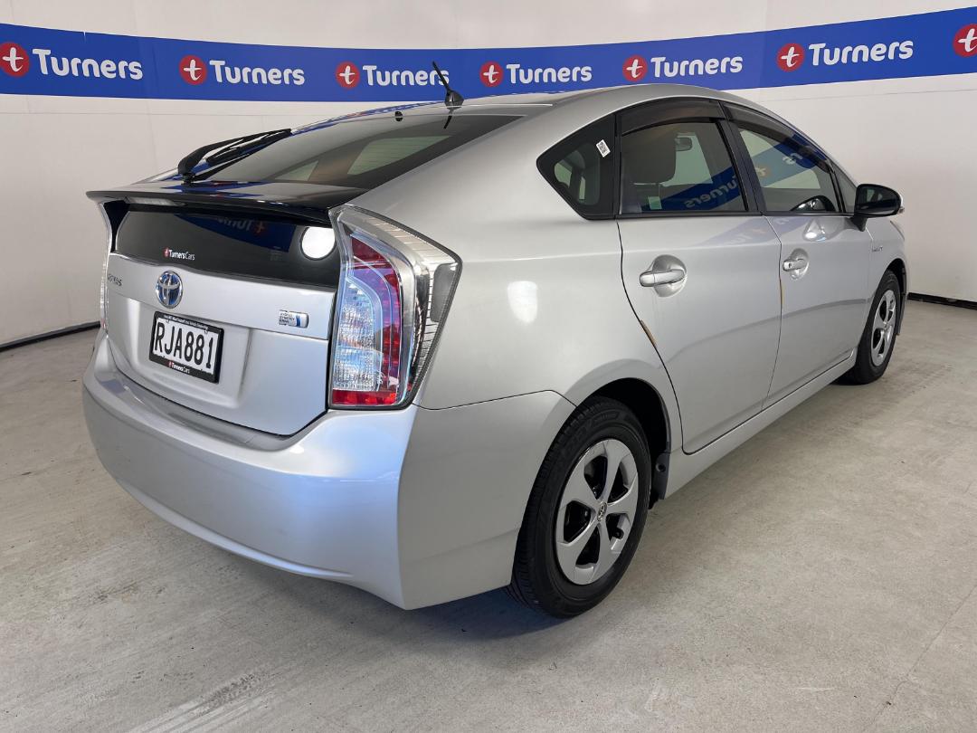 Photo '7' of Toyota Prius