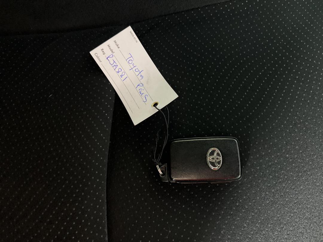 Photo '22' of Toyota Prius