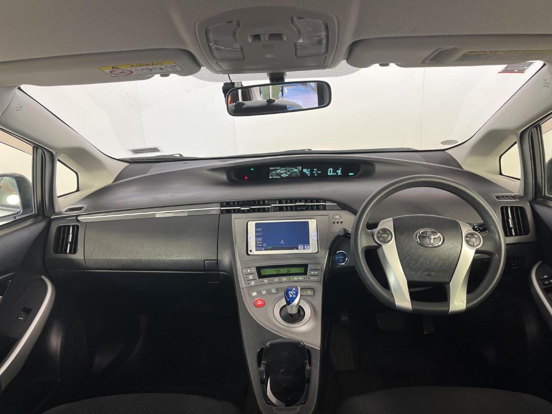 Photo '17' of Toyota Prius