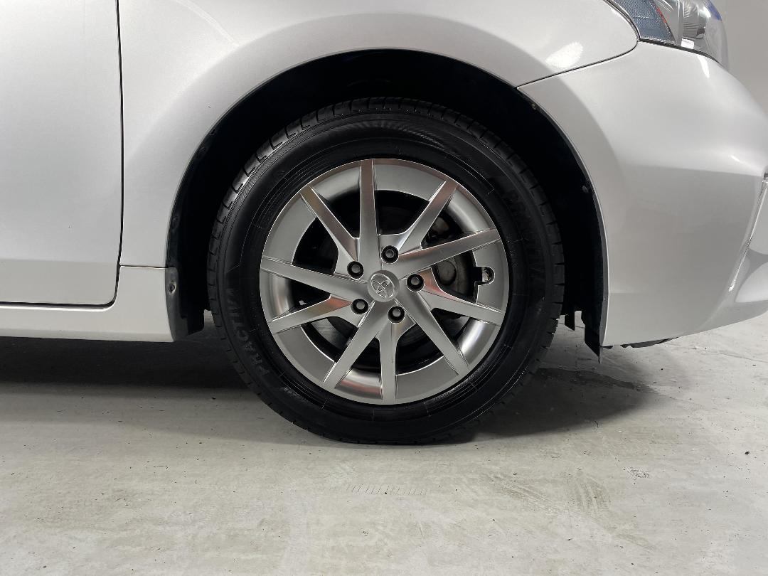 Photo '9' of Toyota Prius