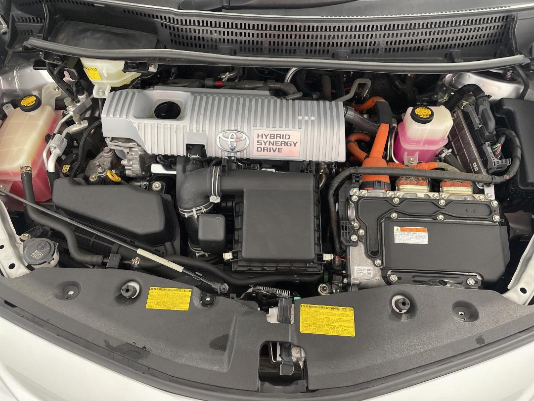 Photo '13' of Toyota Prius