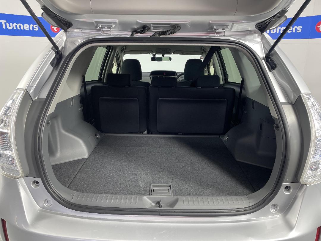 Photo '14' of Toyota Prius