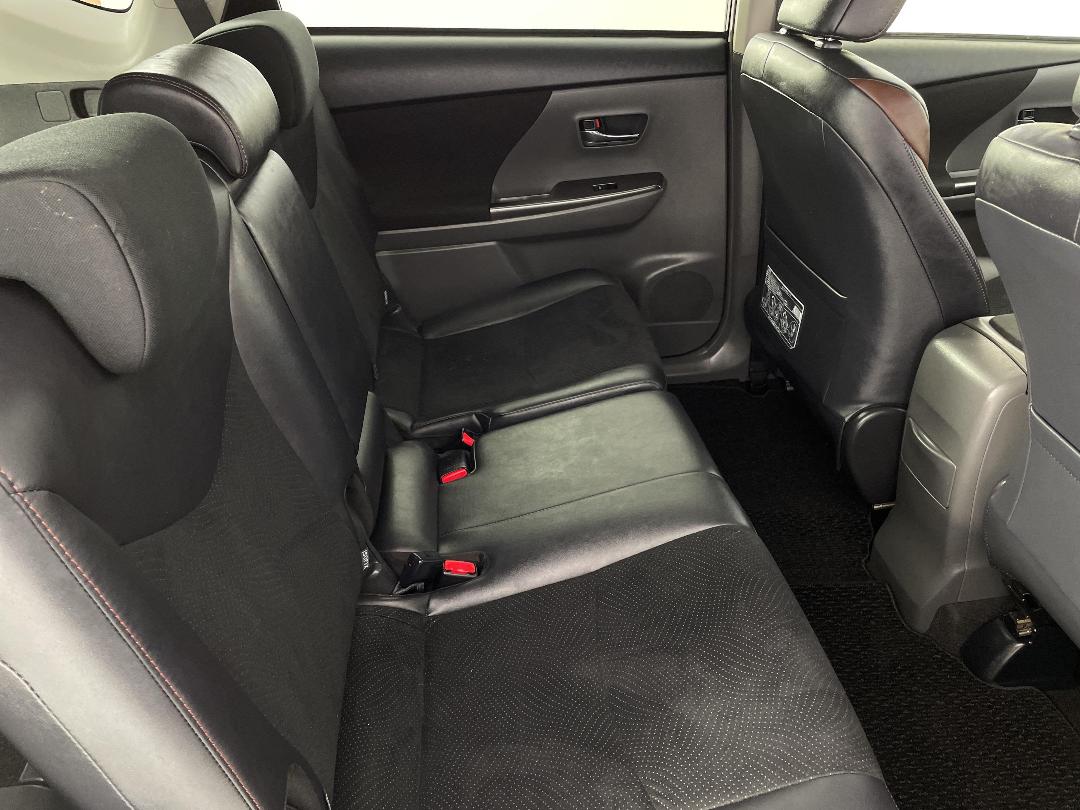 Photo '20' of Toyota Prius