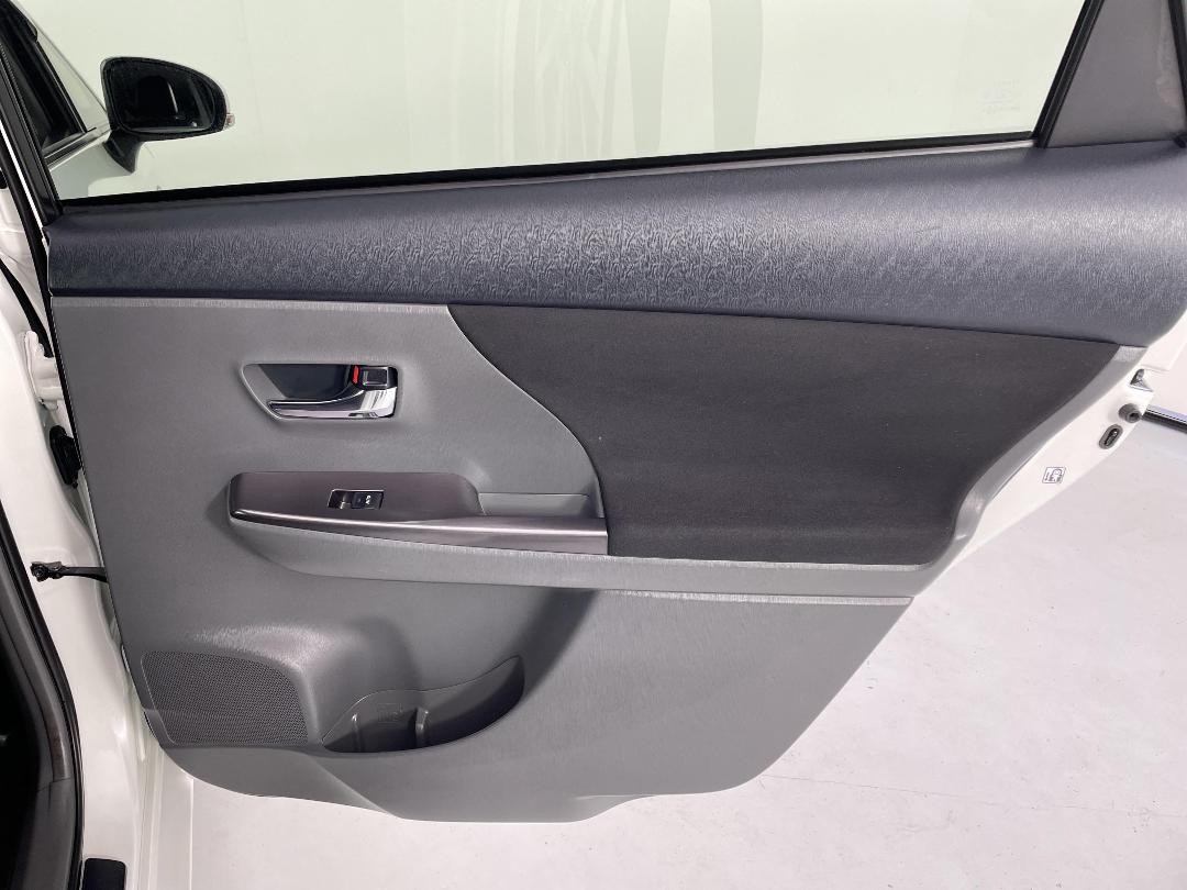 Photo '19' of Toyota Prius