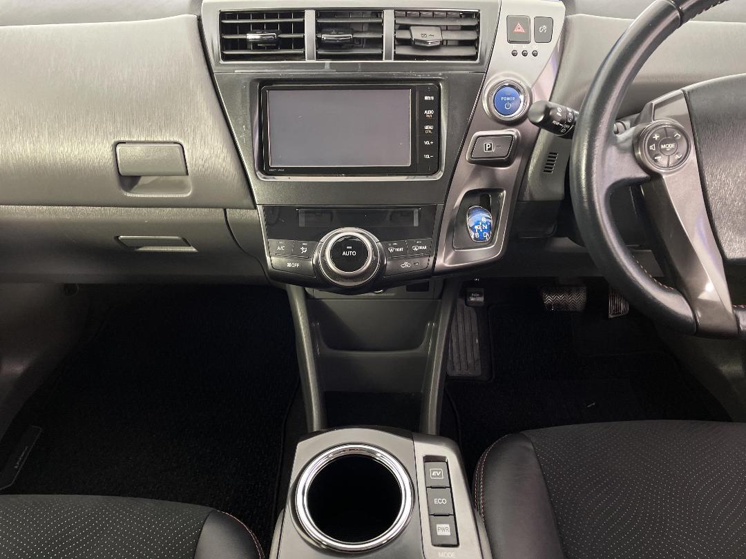 Photo '18' of Toyota Prius