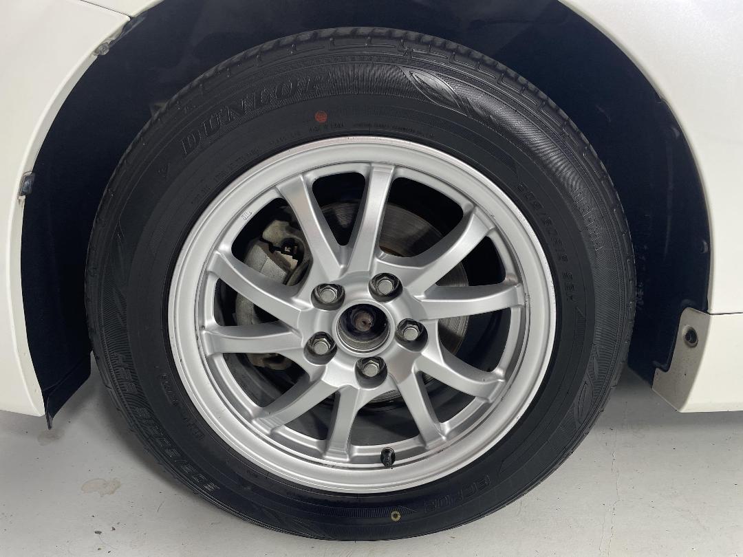 Photo '10' of Toyota Prius