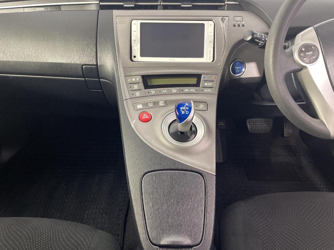 Photo '18' of Toyota Prius Photo '18' of Toyota Prius