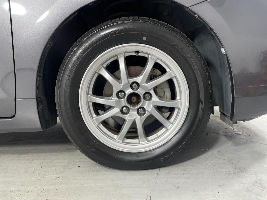 Photo '9' of Toyota Prius