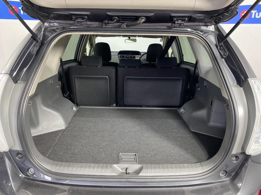 Photo '14' of Toyota Prius