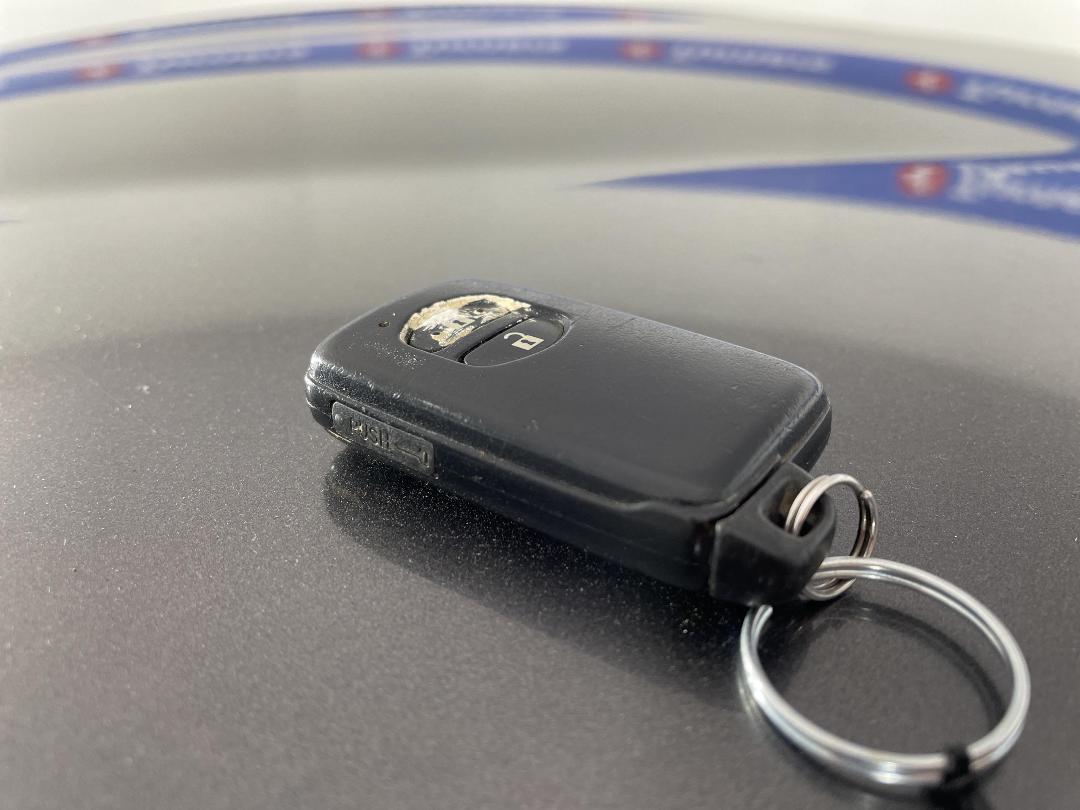 Photo '22' of Toyota Prius