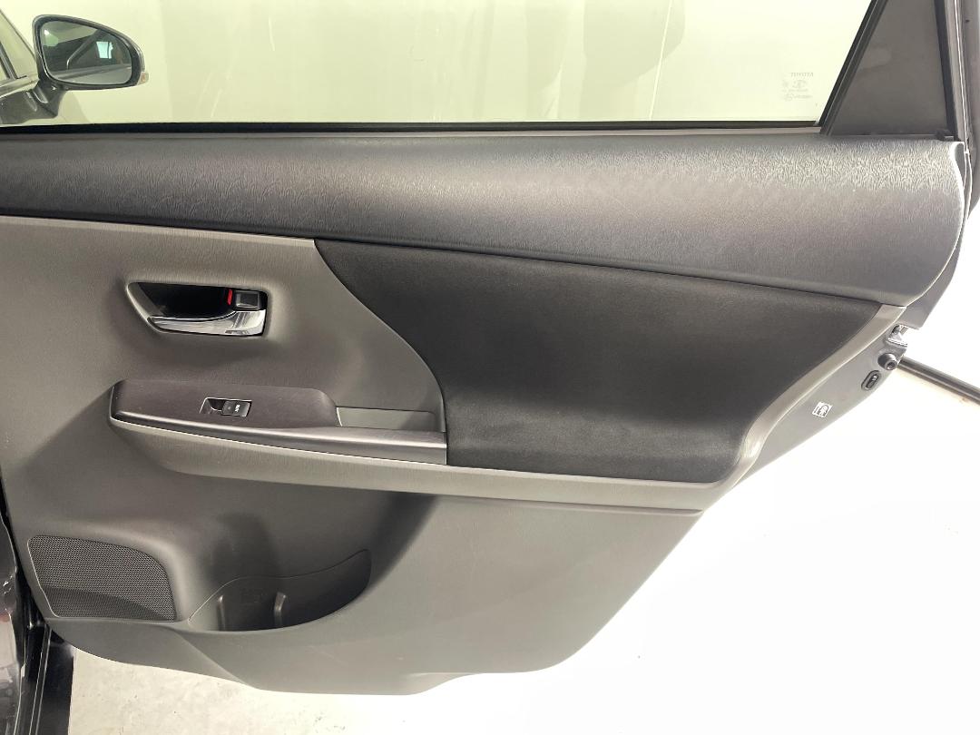 Photo '19' of Toyota Prius