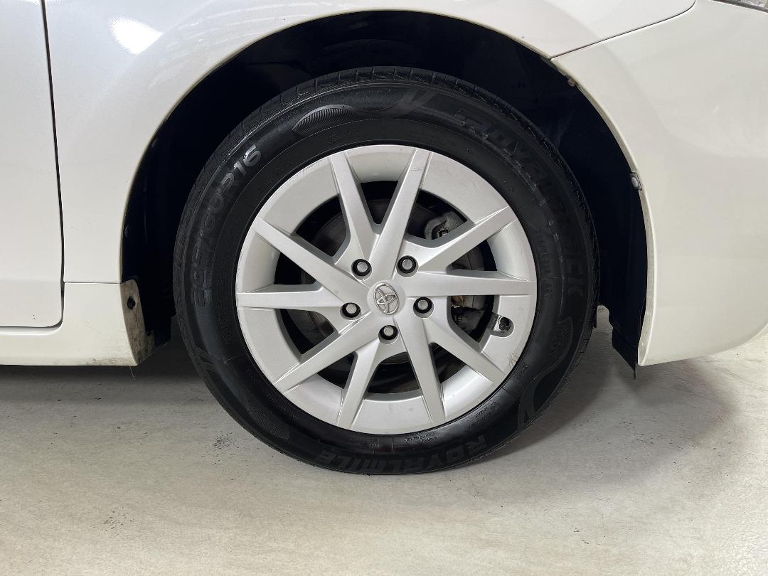 Photo '9' of Toyota Prius