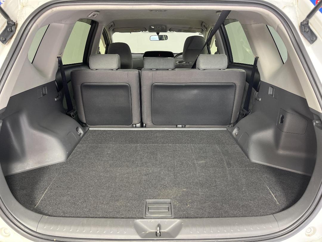 Photo '14' of Toyota Prius