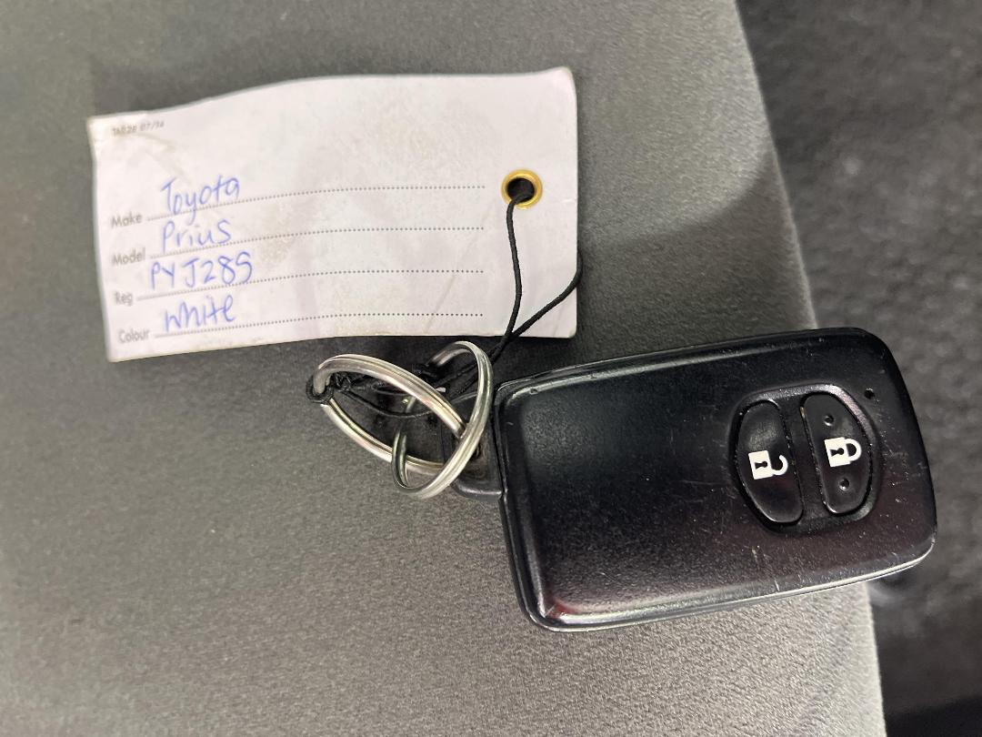 Photo '22' of Toyota Prius