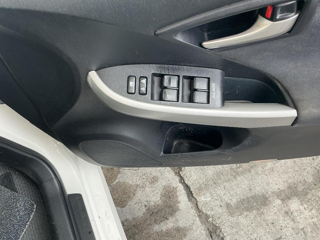 Photo '9' of Toyota Prius Hybrd Photo '9' of Toyota Prius Hybrd