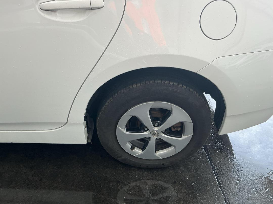 Photo '21' of Toyota Prius Hybrd Photo '21' of Toyota Prius Hybrd