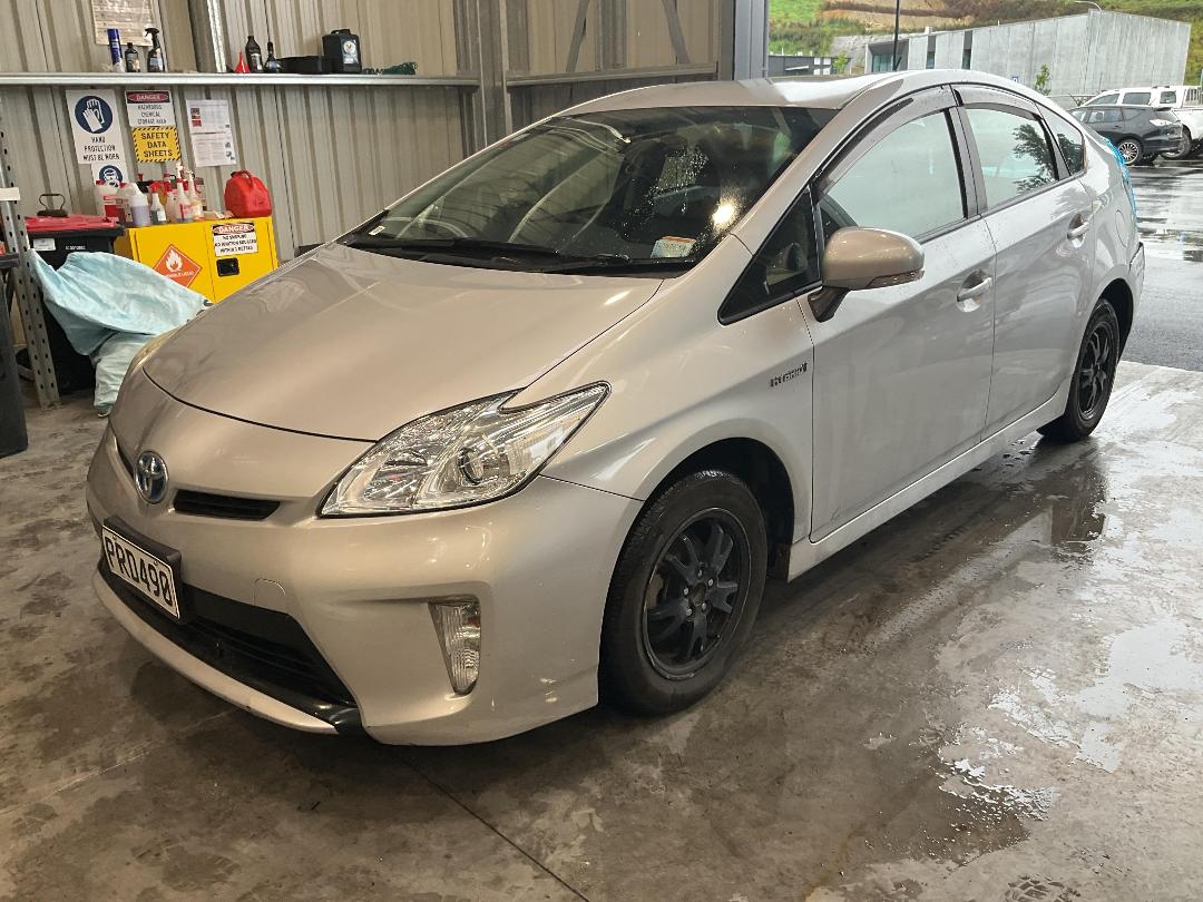 Photo '2' of Toyota Prius Hybrid Photo '2' of Toyota Prius Hybrid