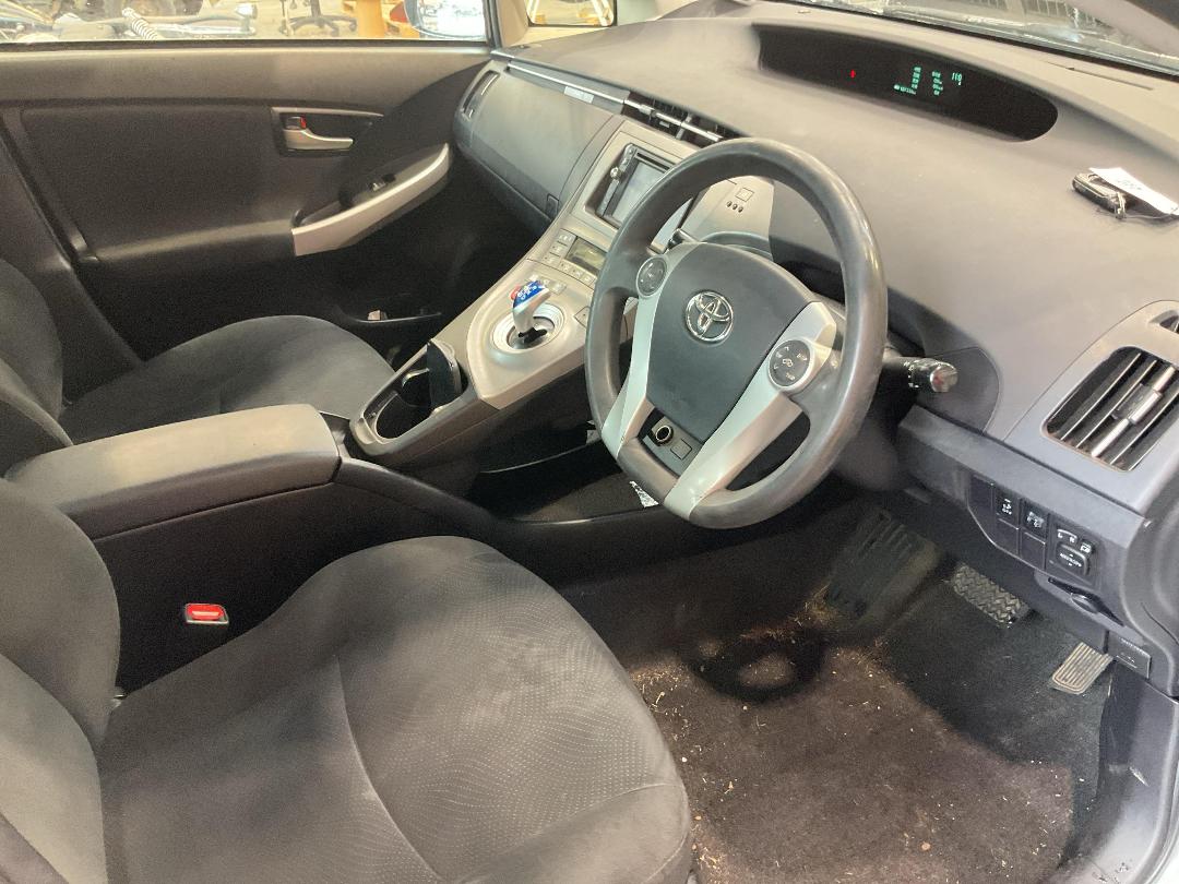 Photo '8' of Toyota Prius Hybrid Photo '8' of Toyota Prius Hybrid