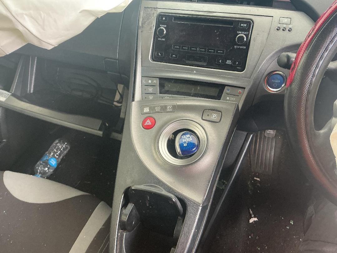 Photo '32' of Toyota Prius