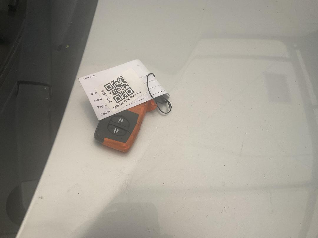 Photo '12' of Toyota Prius