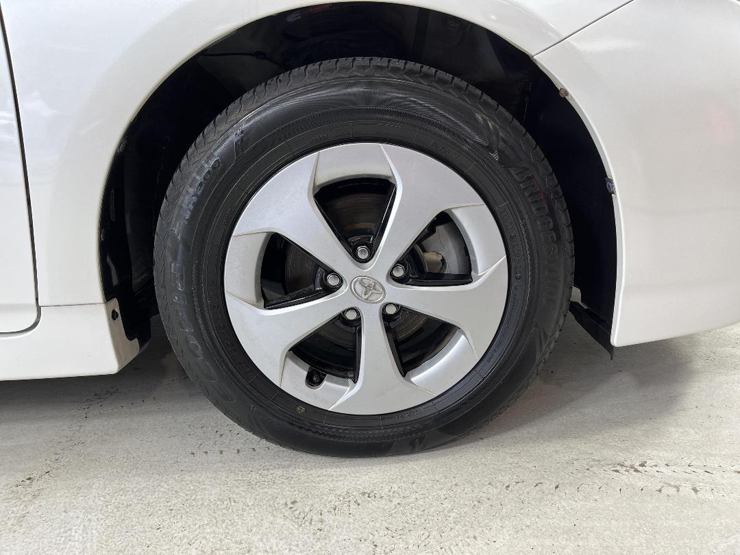 Photo '9' of Toyota Prius