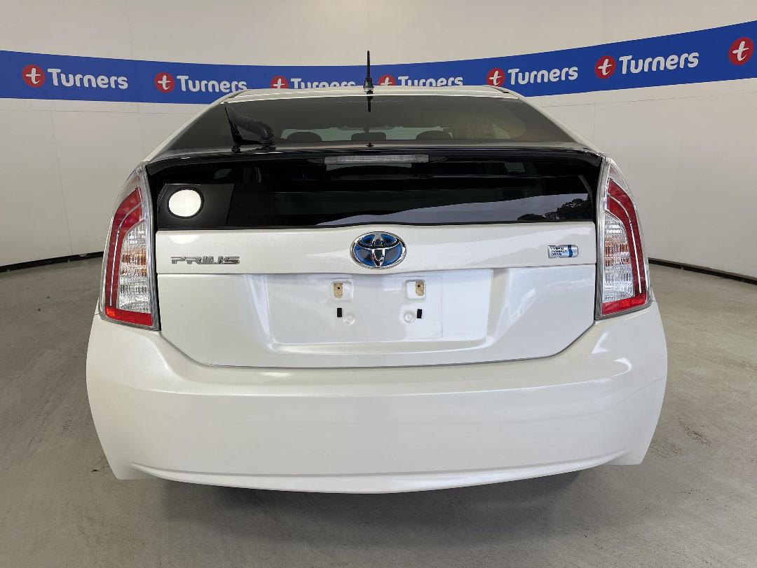 Photo '6' of Toyota Prius