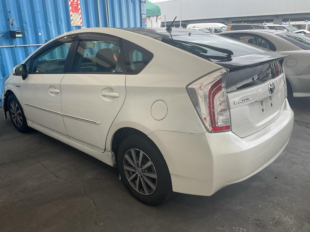 Photo '4' of Toyota Prius Hybrid