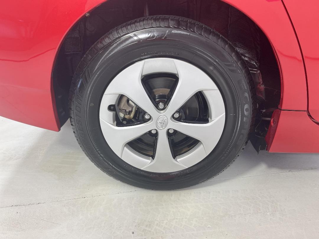 Photo '12' of Toyota Prius