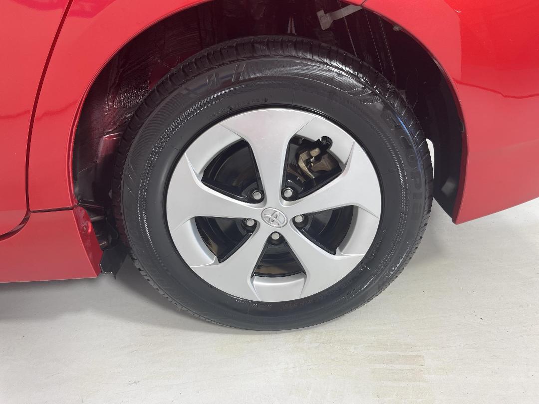 Photo '11' of Toyota Prius